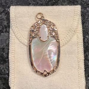 Single mother of pearl Kendra Scott earring